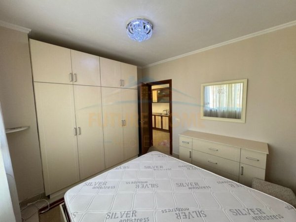 Tirane, shitet 1+1 Kati 8, 88.000 € (Unaza e re, prane bar &quot;Xhamero&quot;)