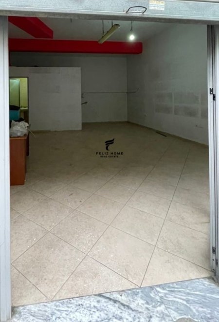 Tirane, shitet dyqan Kati 0, 48 m² 59.000 € (RRUGA E DIBRES)