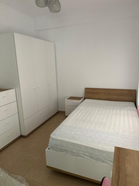 Tirane, jepet me qera apartament 2+1+Ballkon Kati 4, 78 m² 450 € (ASTIR)
