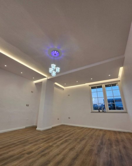 Tirane, shitet apartament 2+1 , 103 m² 175.000 € (Stacioni parafundit Tiranes se Re)