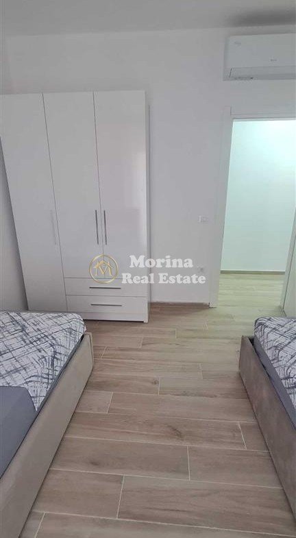 Tirane, jepet me qera apartament 2+1 Kati 4, 102 m² 650 € (Xhamllik)