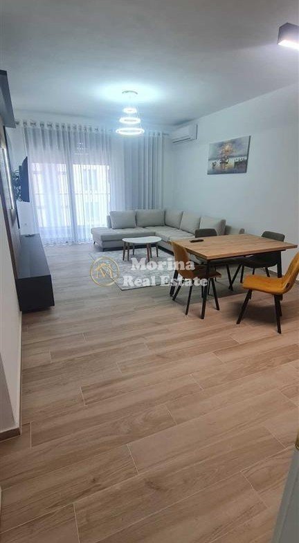 Tirane, jepet me qera apartament 2+1 Kati 4, 102 m² 650 € (Xhamllik)