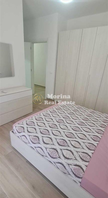 Tirane, jepet me qera apartament 2+1 Kati 4, 102 m² 650 € (Xhamllik)