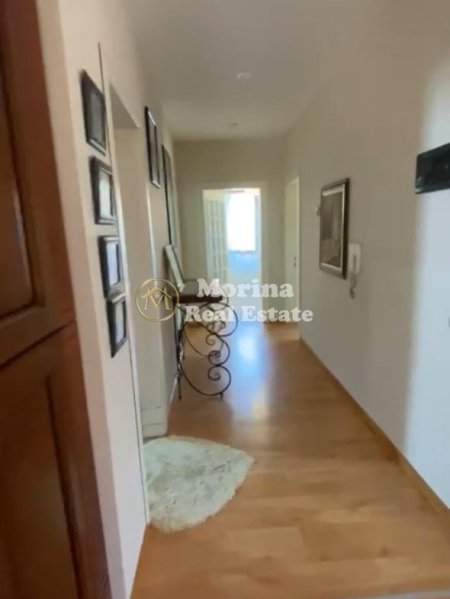 Tirane, jepet me qera shtepi 3+1 Kati 3, 131 m² 600 € (Siri Kodra)