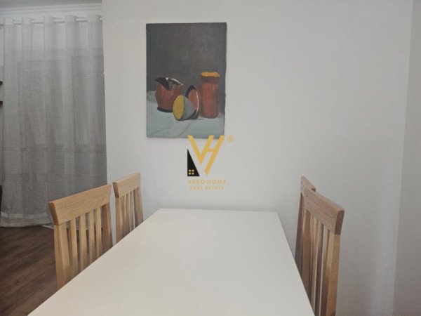 Tirane, jepet me qera apartament 2+1+Ballkon Kati 2, 80 m² 700 € (KODRA E DIELLIT)