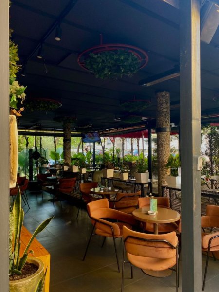 Tirane, shes lokal Kati 0, 185 m² 260.000 €