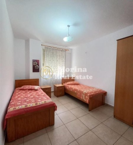 Tirane, jepet me qera apartament 2+1 Kati 7, 110 m² 600 € (Selvia)