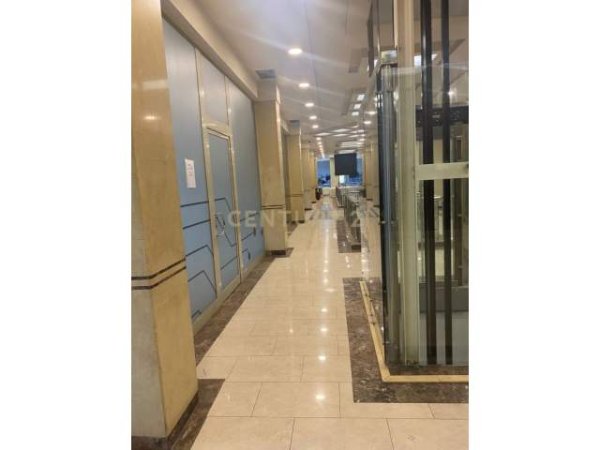 Ambient per shitje te Galeria me certifikate pronesie! Kati 2, 25 m² 85.000 Euro