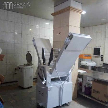 Tirane, shitet ambjent biznesi 170 m² 3.500 Euro/m2 (Rruga ''Kavajes'')