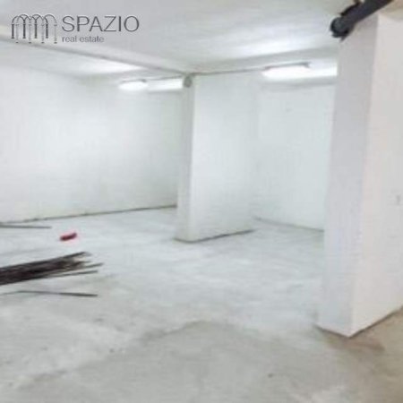 Tirane, shitet garazh Kati -1, 240 m² 120.000 Euro (Rruga ''Bardhyl'')