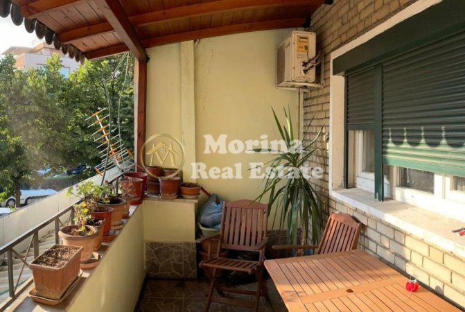 Tirane, jepet me qera apartament 2+1+Ballkon Kati 2, 90 m² 600 € (21 DHJETORI)