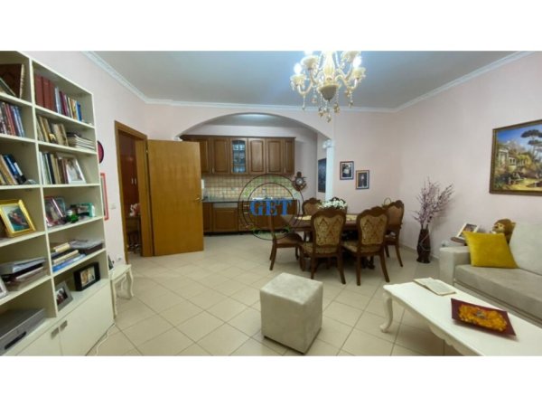 Durres, shitet apartament 2+1+Ballkon Kati 1, 120 m² 121.000 € (Stadiumi)