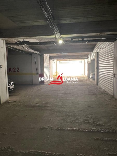 Tirane, shitet garazh Kati -1, 22 m² 