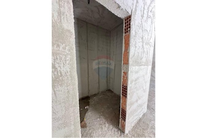 Tirane, shitet apartament 3+1 Kati 5, 121 m² 157.000 € (SHESIM APARTAMENT 3+1+2 RRUGA 5 MAJI!)