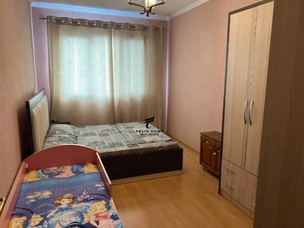 Tirane, jepet me qera apartament 2+1 Kati 5, 86 m² 400 € (CASA ITALIA)