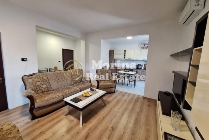 Tirane, jepet me qera apartament 2+1 , 410 m² 800 € (Laprak)