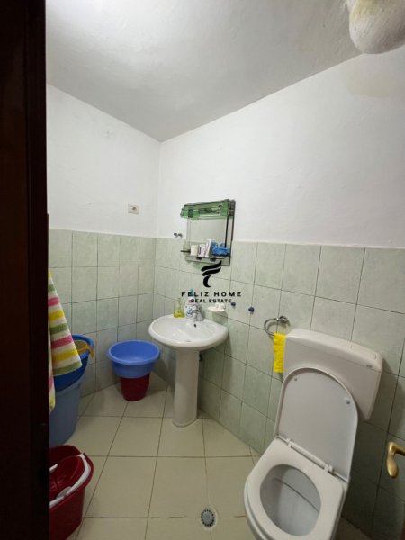 Tirane, jepet me qera apartament 1+1 Kati 3, 85 m² 50.000 € (RRUGA E KOSOVAREVE)