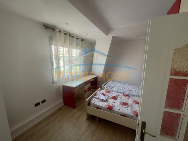 Tirane, jepet me qera apartament 3+1+Ballkon Kati 6, 106 m² 400 € (FRESK RRUGA SHEFQET KUKA)