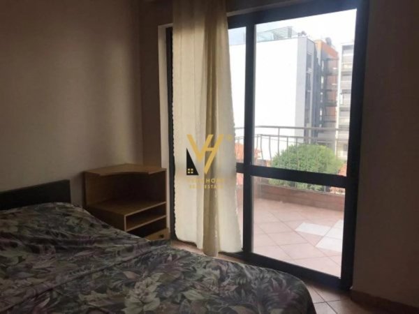 Tirane, jepet me qera apartament 2+1+Ballkon Kati 5, 100 m² 600 € (SELVIA)