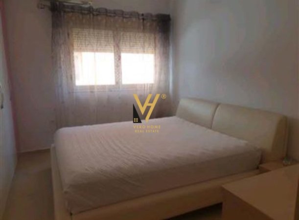 Tirane, jepet me qera apartament 2+1+Ballkon Kati 4, 110 m² 650 € (LIQENI THATE)