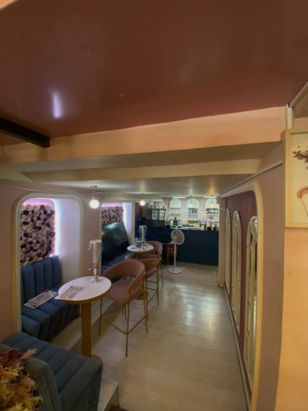 Tirane, biznes lokali Kati 0, 110 m² 40.000 €