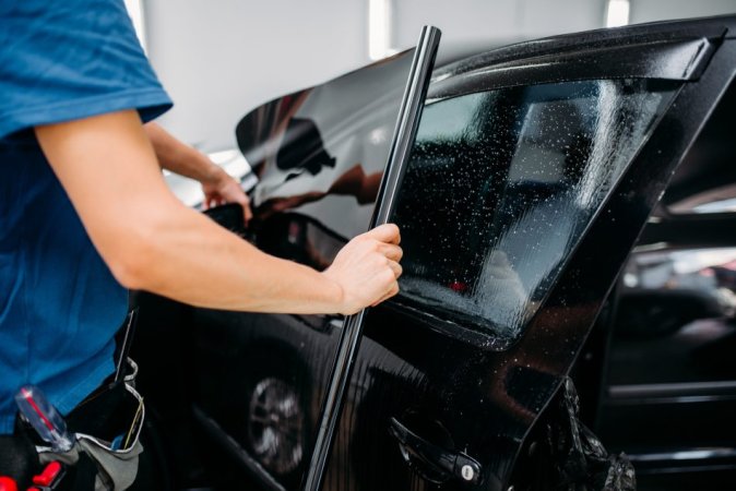 Ofroj Licence per hapje salloni per veshje xhamash te zinj 1 €
