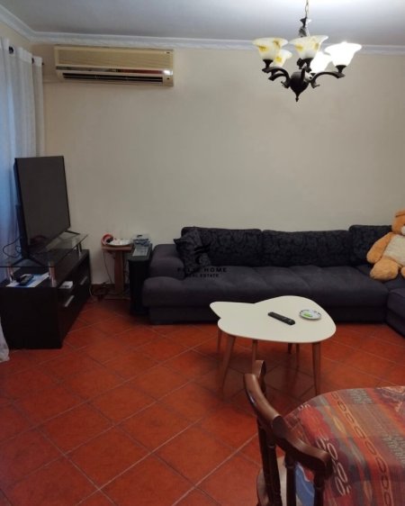 Tirane, jepet me qera apartament 1+1 Kati 5, 60 m² 450 € (STACIONI TRENIT)