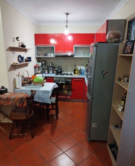 Tirane, jepet me qera apartament 1+1 Kati 5, 60 m² 450 € (STACIONI TRENIT)