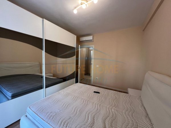 Tirane, jepet me qera apartament 2+1+Ballkon Kati 3, 100 m² 600 € (Kinostudio,TOWER BRIDGE)