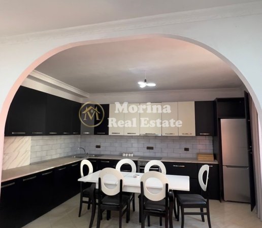 Tirane, jepet me qera apartament 2+1 Kati 2, 100 m² 500 € (Vasil Shanto)