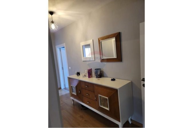 Tirane, shitet apartament 2+1 Kati 5, 92 m² 190.000 € (Rruga e Durrësit)