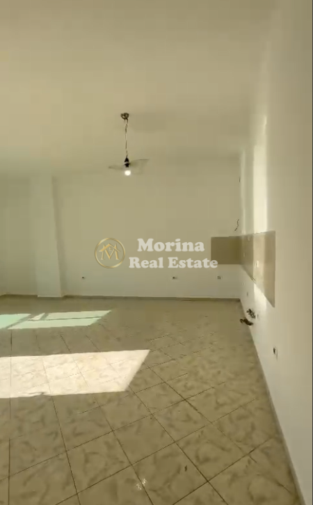 Tirane, jepet me qera apartament 2+1 Kati 2, 95 m² 400 € (Stacioni Trenit)