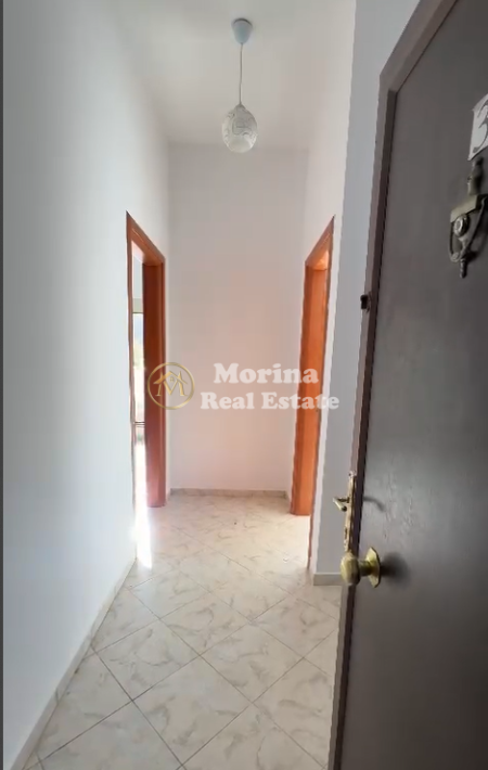 Tirane, jepet me qera apartament 2+1 Kati 2, 95 m² 400 € (Stacioni Trenit)