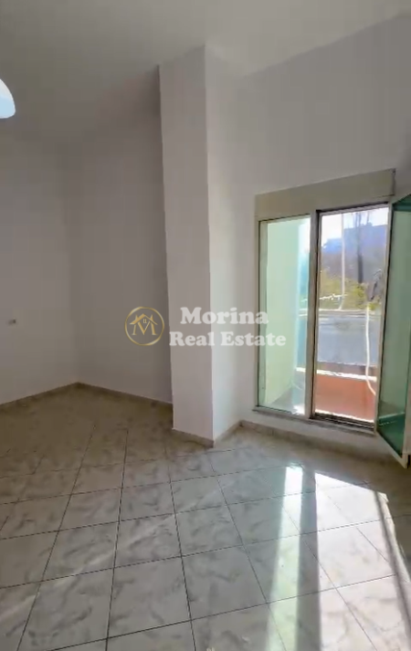 Tirane, jepet me qera apartament 2+1 Kati 2, 95 m² 400 € (Stacioni Trenit)