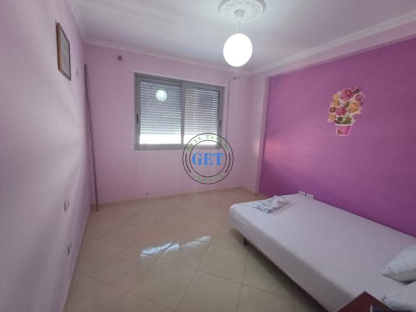 Durres, jepet me qera apartament 2+1+Ballkon Kati 5, 85 m² 400 € (Plazh Hekurudha)
