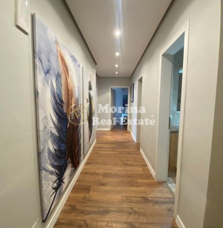 Tirane, jepet me qera apartament 2+1 , 125 m² 1.100 € (Blloku)