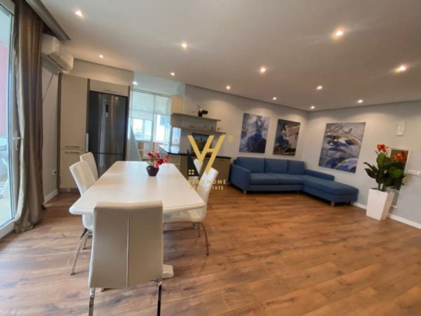 Tirane, jepet me qera apartament 2+1+Ballkon Kati 13, 125 m² 1.100 € (ISH EKSPOZITA SOT)