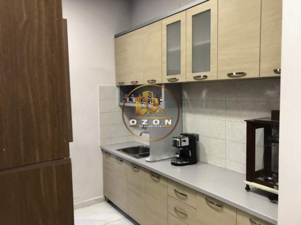 Tirane, shitet ambjent biznesi Kati 1, 95 m² 251.750 Euro (Rruga e Kavajes)