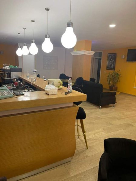 Tirane, shitet ambjent biznesi Kati 0, 235 m² 268.900 Euro (hoxha tahsin)