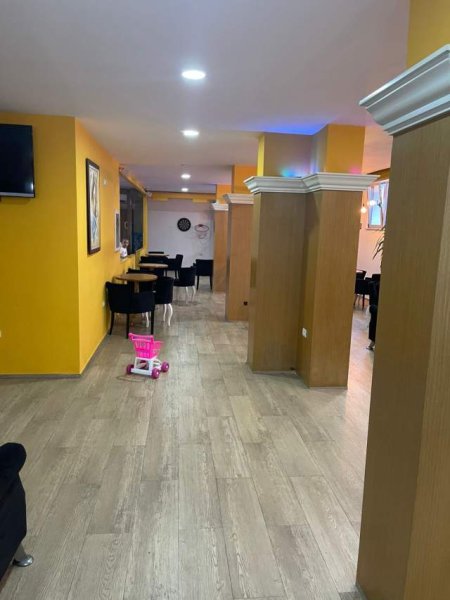Tirane, shitet ambjent biznesi Kati 0, 235 m² 268.900 Euro (hoxha tahsin)