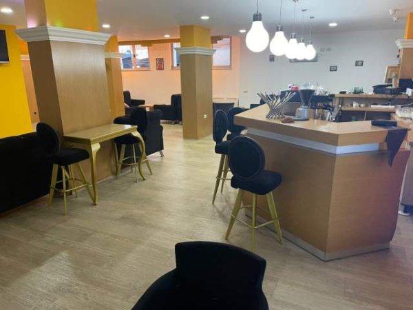 Tirane, shitet ambjent biznesi Kati 0, 235 m² 268.900 Euro (hoxha tahsin)