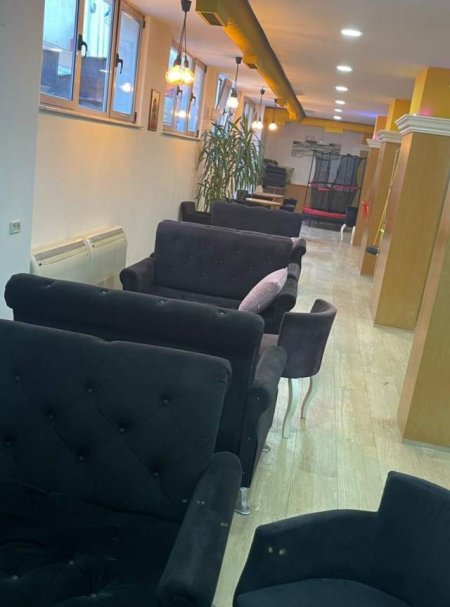 Tirane, shitet lokal Kati 2, 235 m² 268.900 Euro (hoxha tasim)