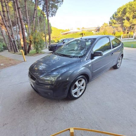 Tirane, shitet makine Ford Focus Viti 2007, 2.600 Euro