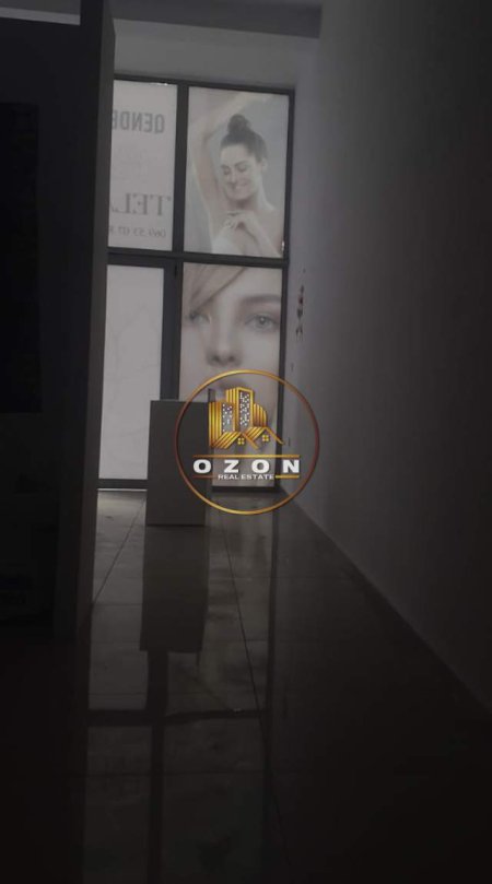 Tirane, shitet dyqan Kati 0, 40 m² 109.200 Euro (Astir)