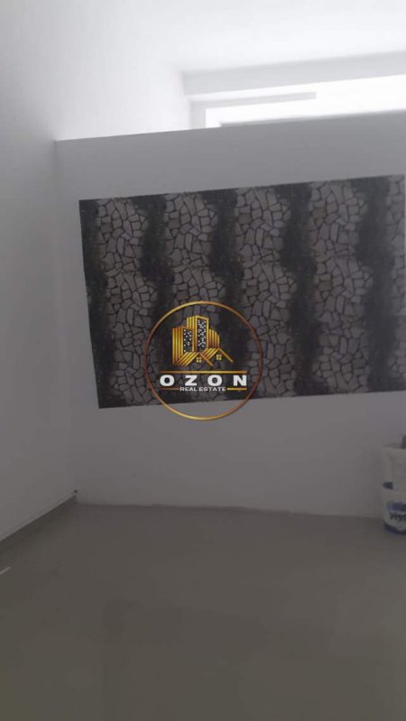 Tirane, shitet dyqan Kati 0, 40 m² 109.200 Euro (Astir)