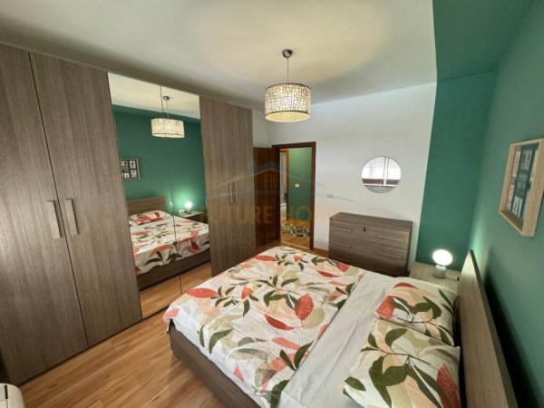 Tirane, jepet me qera apartament 2+1+Ballkon Kati 6, 120 m² 1.200 € (BLLOK)