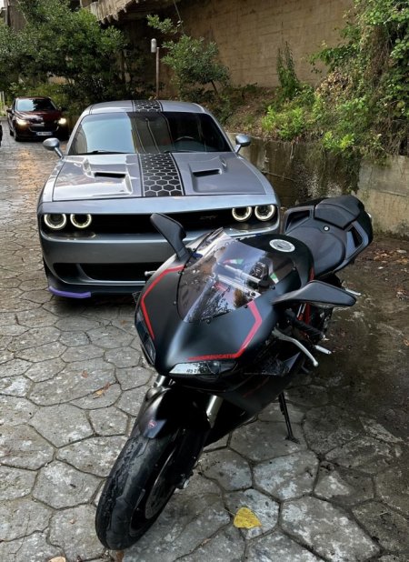 Tirane, shes Motociklete gare Ducati 848evo , e zeze 9.800 km