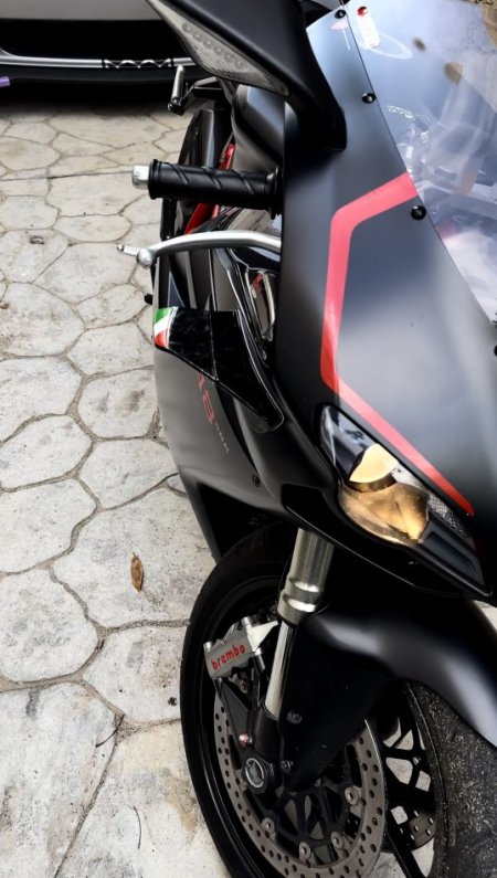 Tirane, shes Motociklete gare Ducati 848evo , e zeze 9.800 km