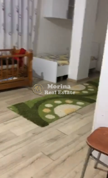 Tirane, jepet me qera apartament 2+1 Kati 2, 140 m² 450 € (5 Maji)