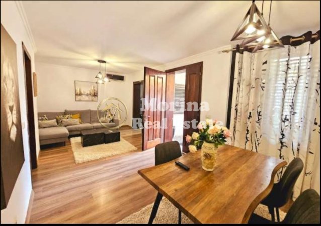 Tirane, jepet me qera apartament 2+1 Kati 1, 100 m² 700 € (Perballe Parlamentit)